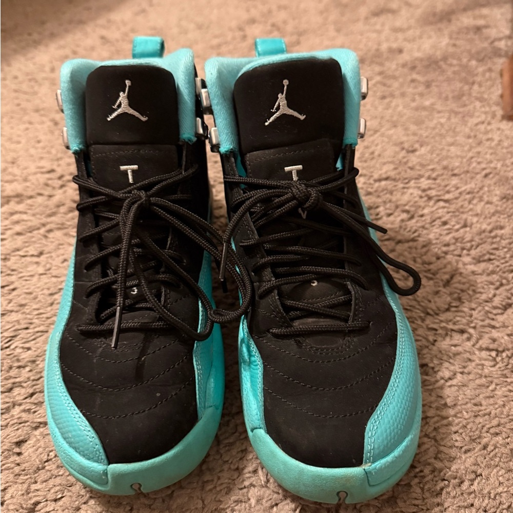 Jordan Kids Black and Teal Sneakers